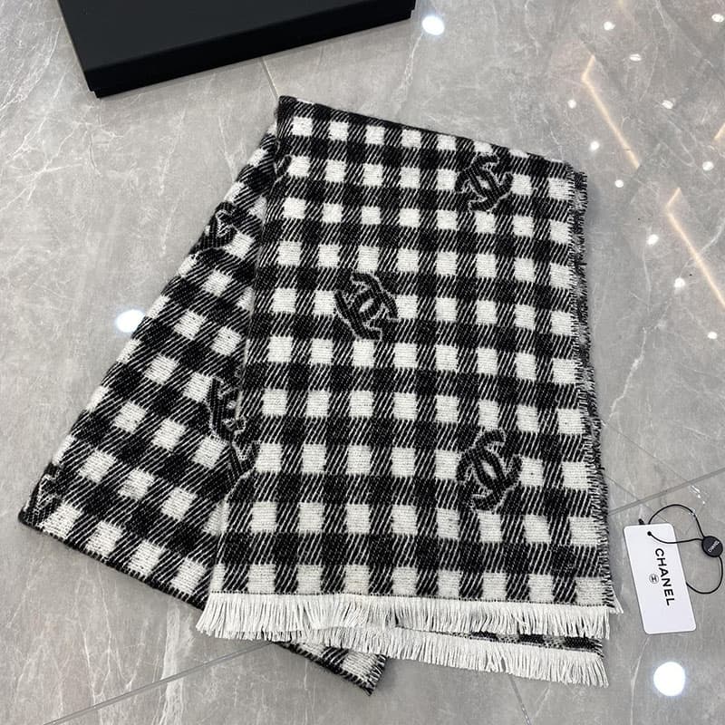 샤넬 24B CC로고 울 캐시미어 체크 머플러