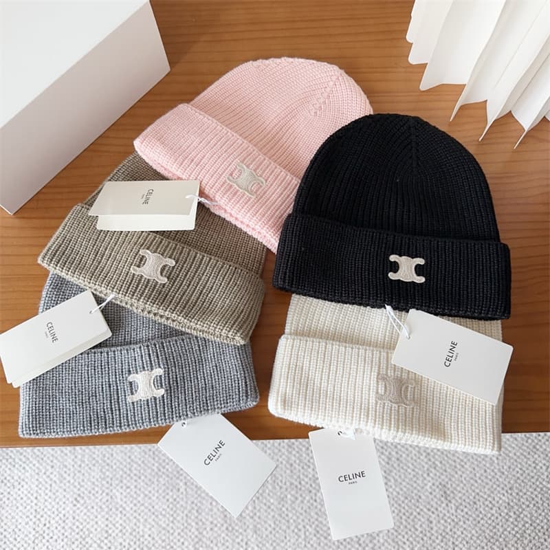 셀린느 25FW 트리옹프 비니