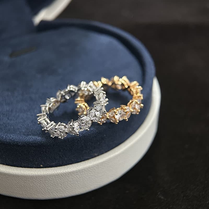 티파니앤코 신상 꽃잎 반지 BDJ135305