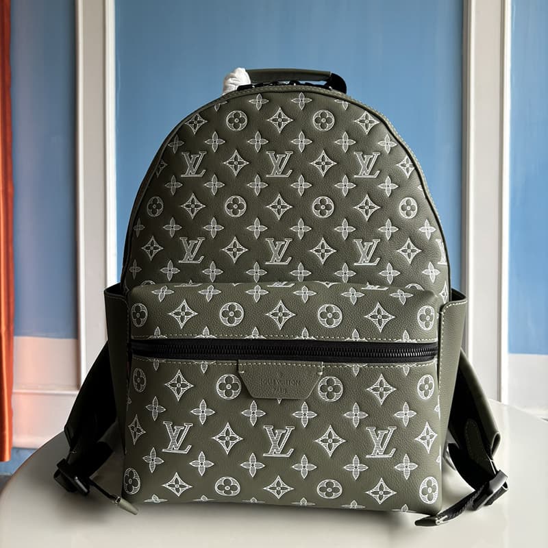 루이비통 디스커버리 백팩 그린 쉐도우 모노그램 M12463