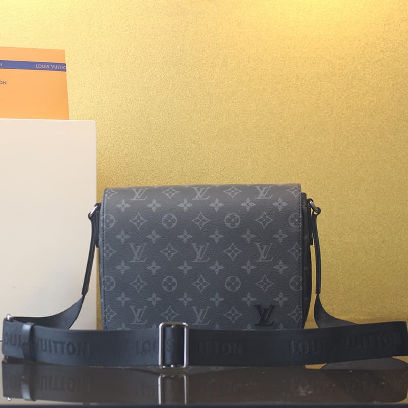 루이비통 디스트릭트 PM 이클립스 모노그램 M46255