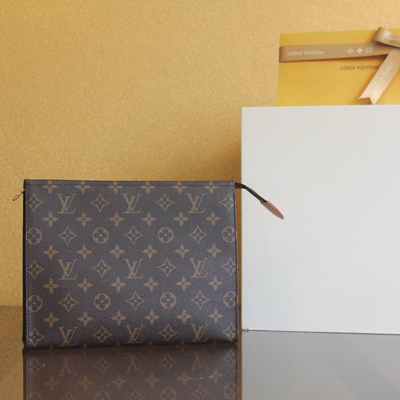 루이비통 모노그램 포쉐트 토일렛 파우치 클러치백 M47542