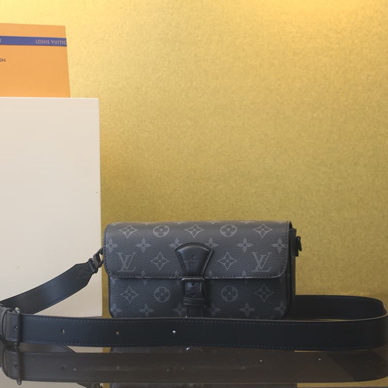 루이비통 몽수리 웨어러블 월릿 크로스백 이클립스 모노그램 M83567