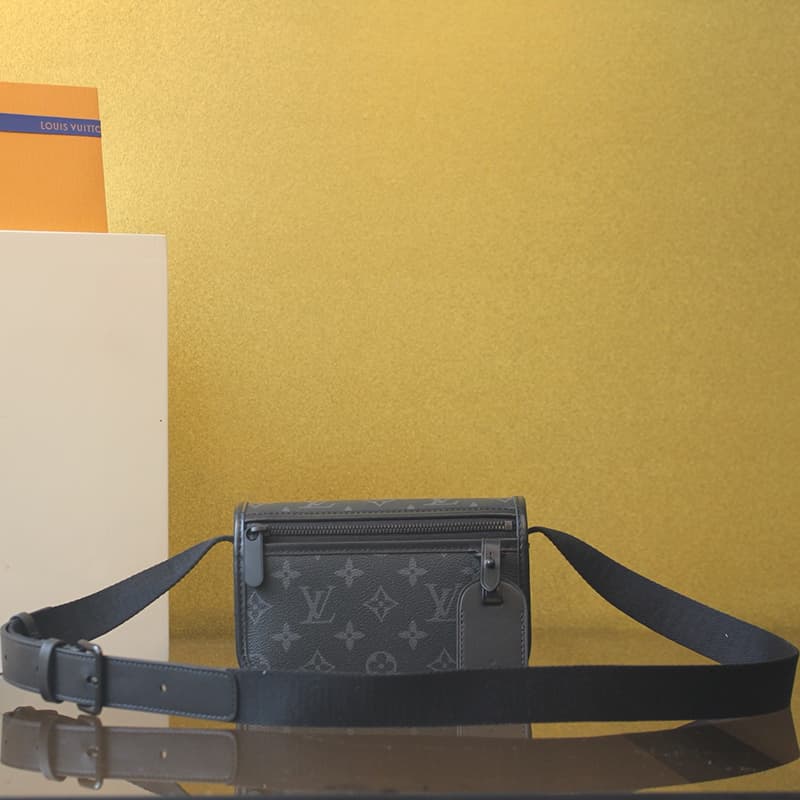 루이비통 보스포어 웨어러블 월릿 이클립스 모노그램 M12599