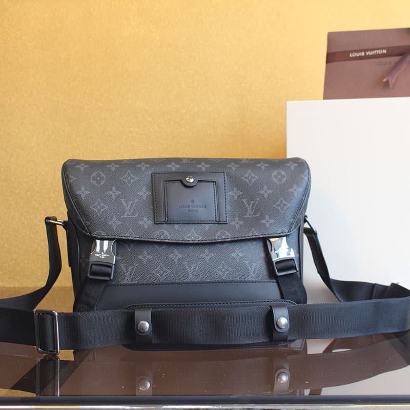 루이비통 보이저 메신저백 PM M40511