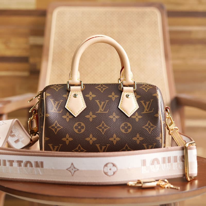 루이비통 스피디 반둘리에 20 토트백 M46222