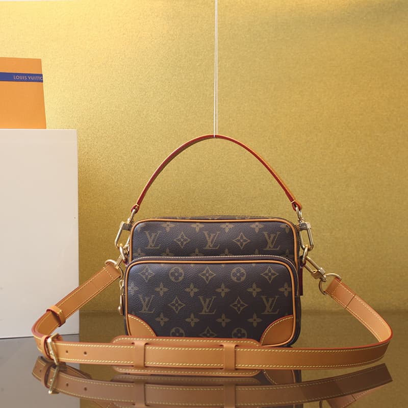 루이비통 아카이브 닐 크로스백 모노그램 M14016