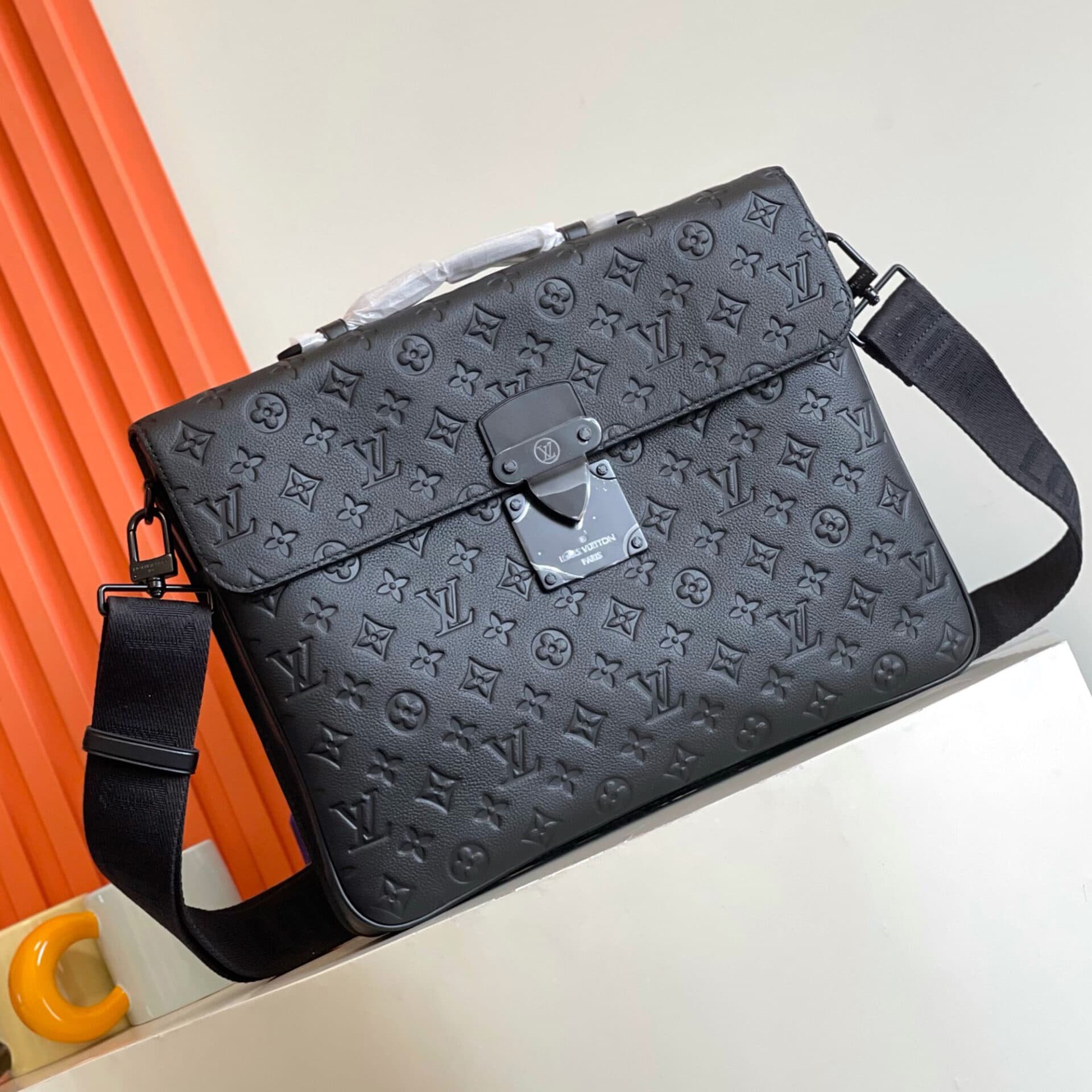 루이비통 토뤼옹 모노그램 에스락 브리프케이스