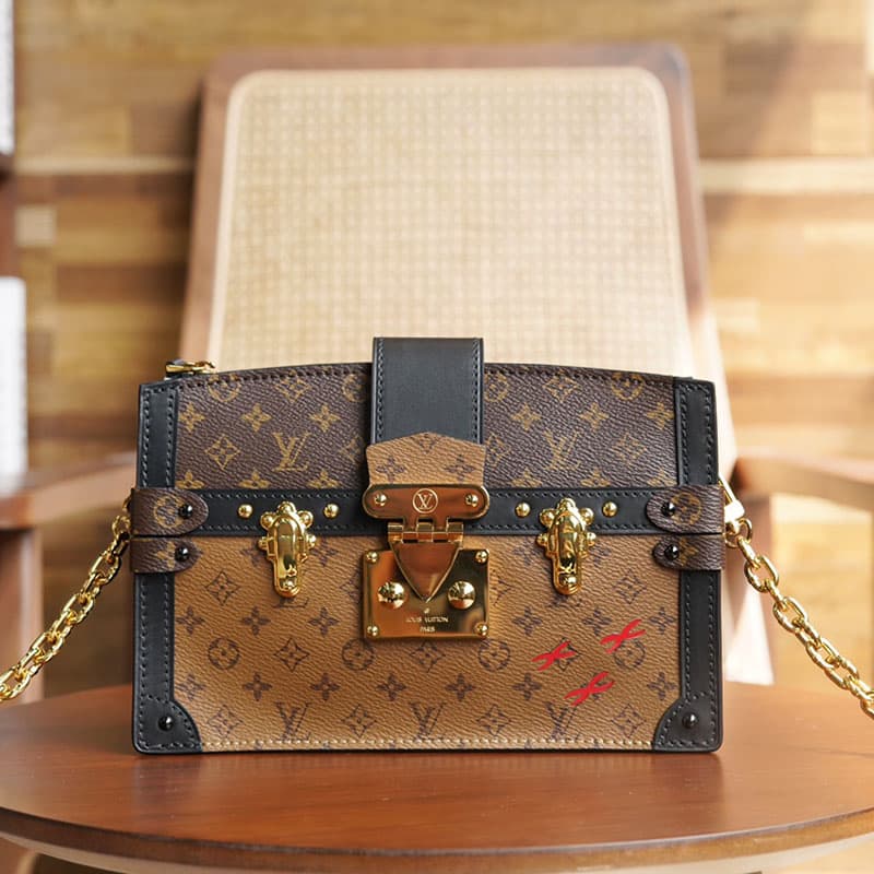 루이비통 트렁크 클러치 M43596