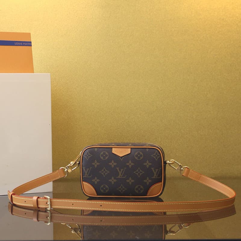 루이비통 트로카데로 웨어러블 월릿 모노그램 M14058
