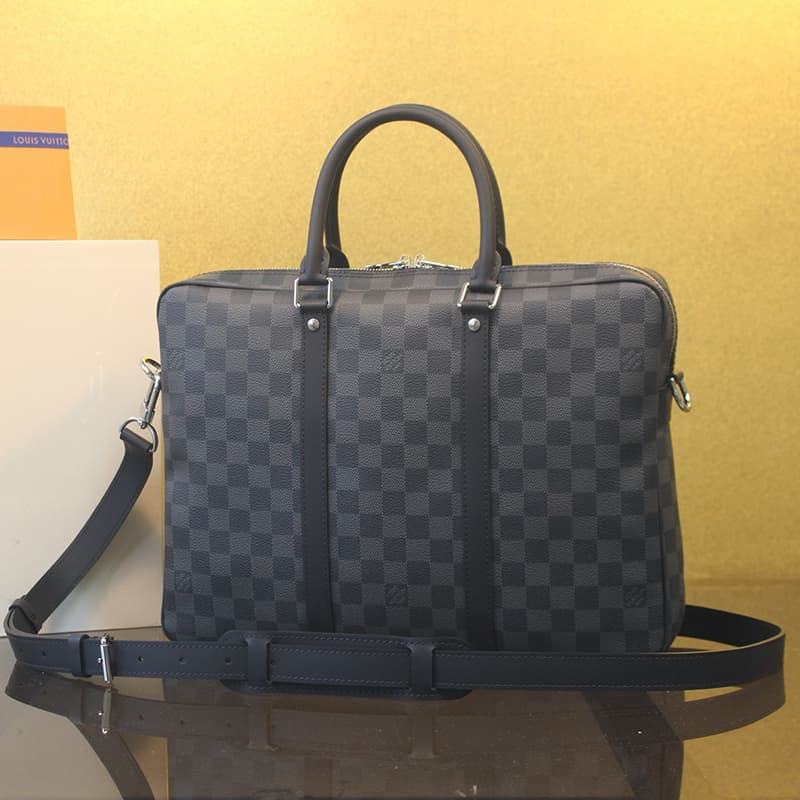 루이비통 포르트 도큐멍 보야주 PM 다미에 그라파이트 N41478