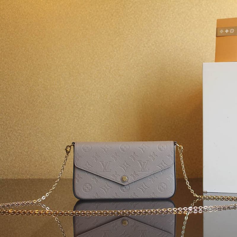 루이비통 포쉐트 펠리시 앙프렝뜨 모노그램 M68697