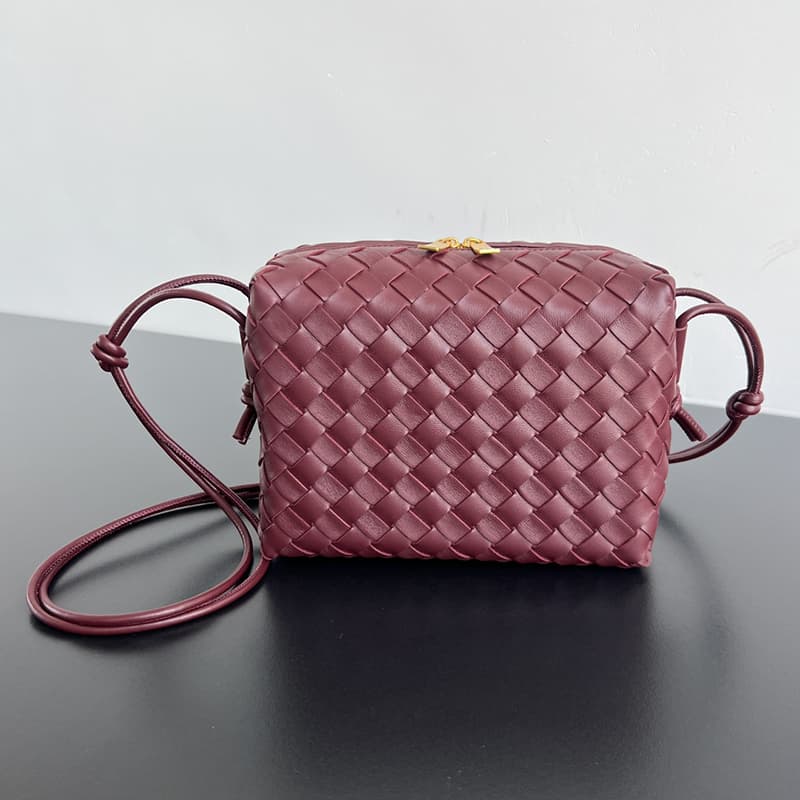 보테가베네타 루프 카메라 백 680255