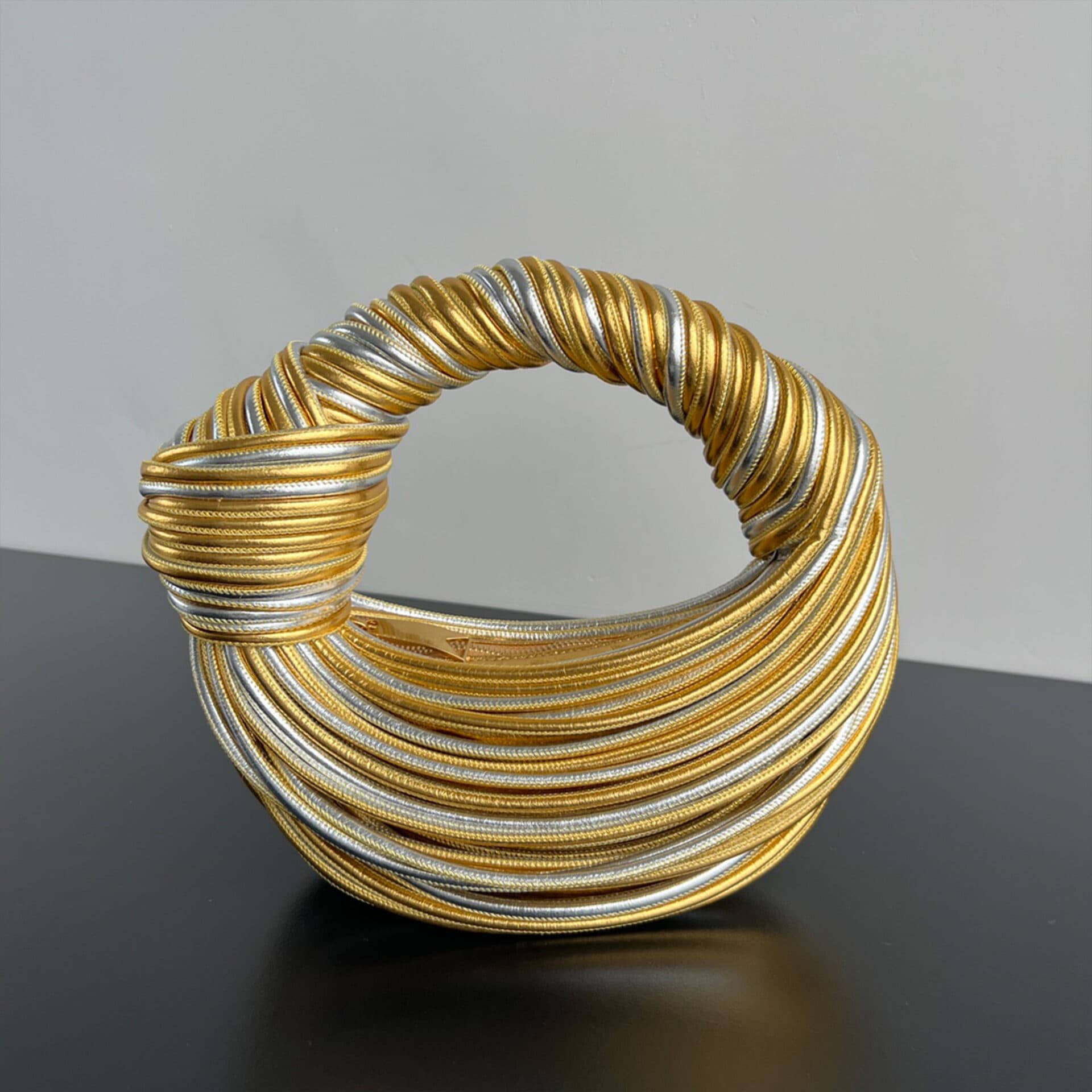 보테가베네타 메탈릭 레더 미니 조디 탑 핸들 백 28*23*8CM