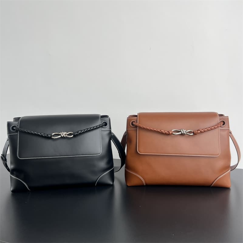 보테가베네타 안디아모 메신저백 807715