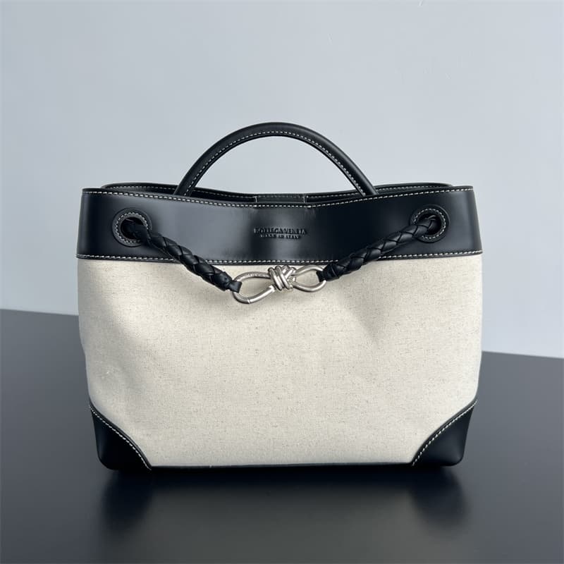 보테가베네타 안디아모 캔버스 백 블랙 은장 743572