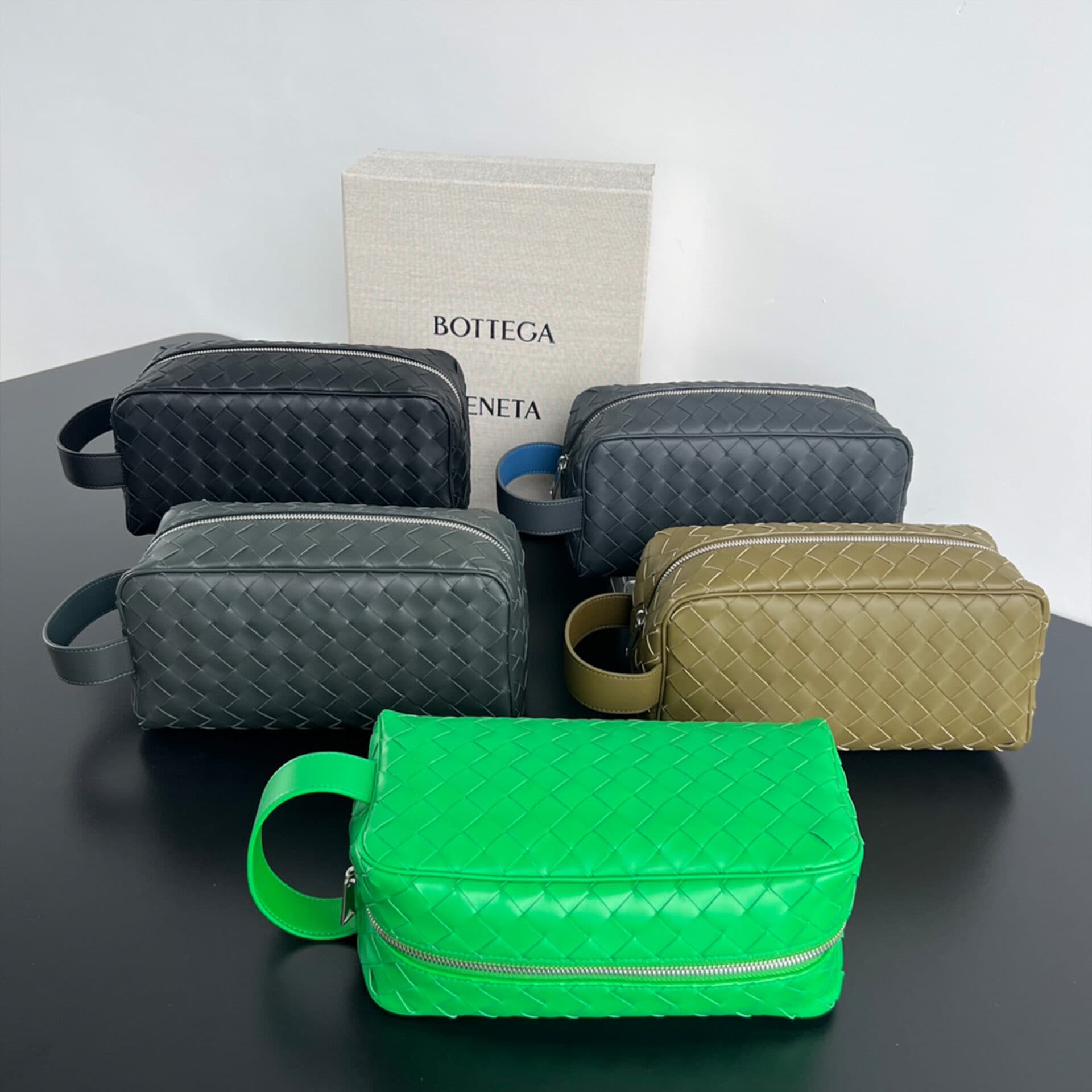 보테가베네타 인트레치아토 여행용 파우치 26*13*10CM “5COLOR”