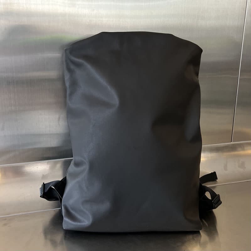 보테가베네타 파우치 폴더블 백팩 629858