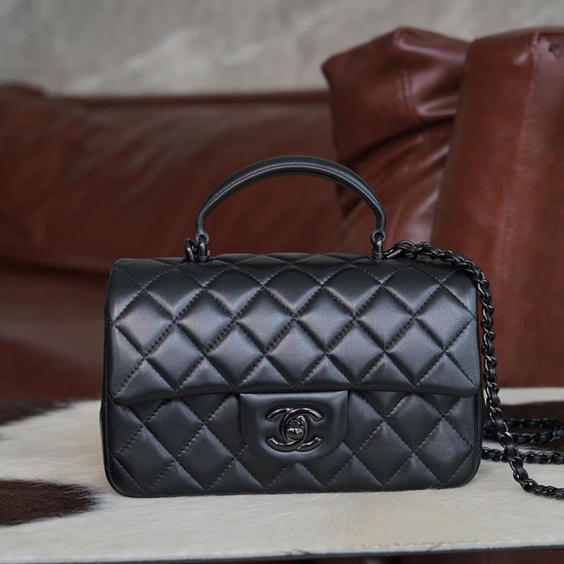 샤넬 뉴미니 CF 탑핸들 쏘블랙