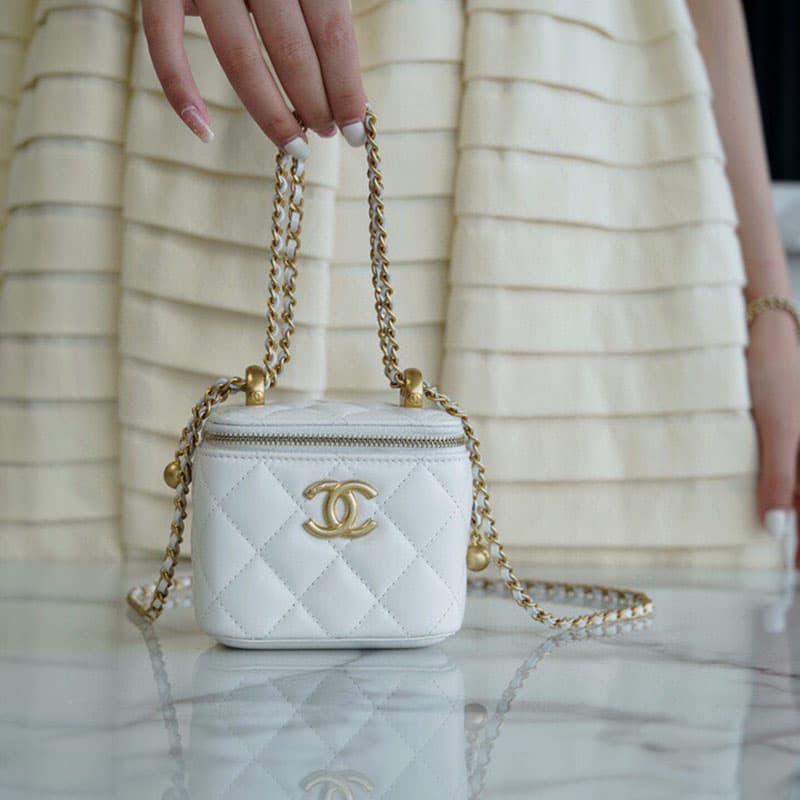 샤넬 베니티 미니백