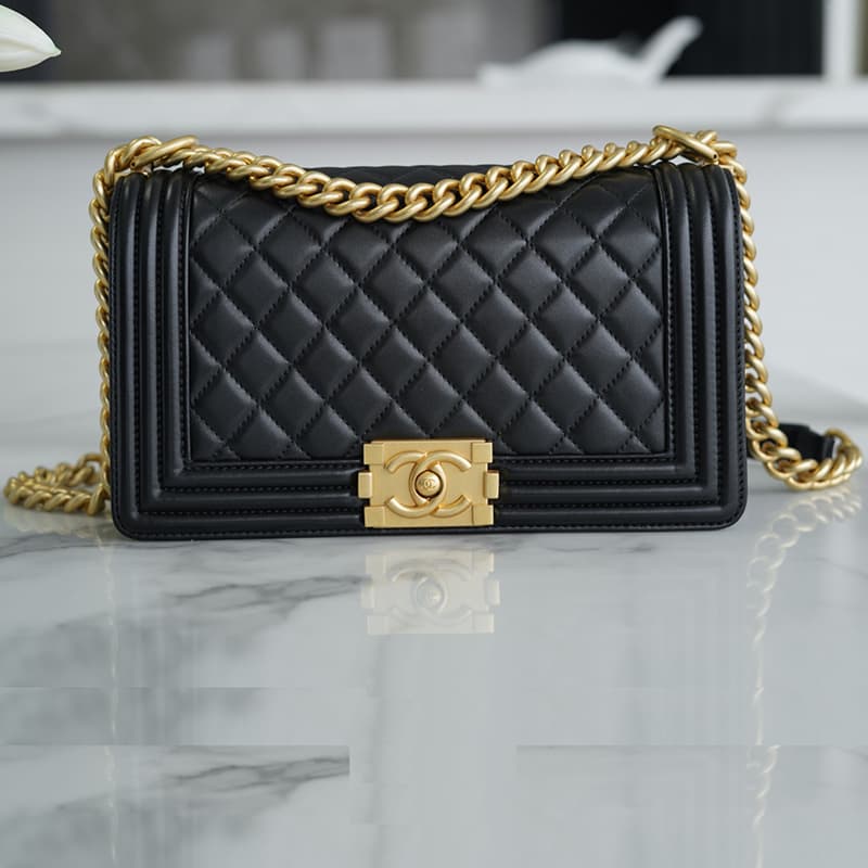 샤넬 보이백 미디엄