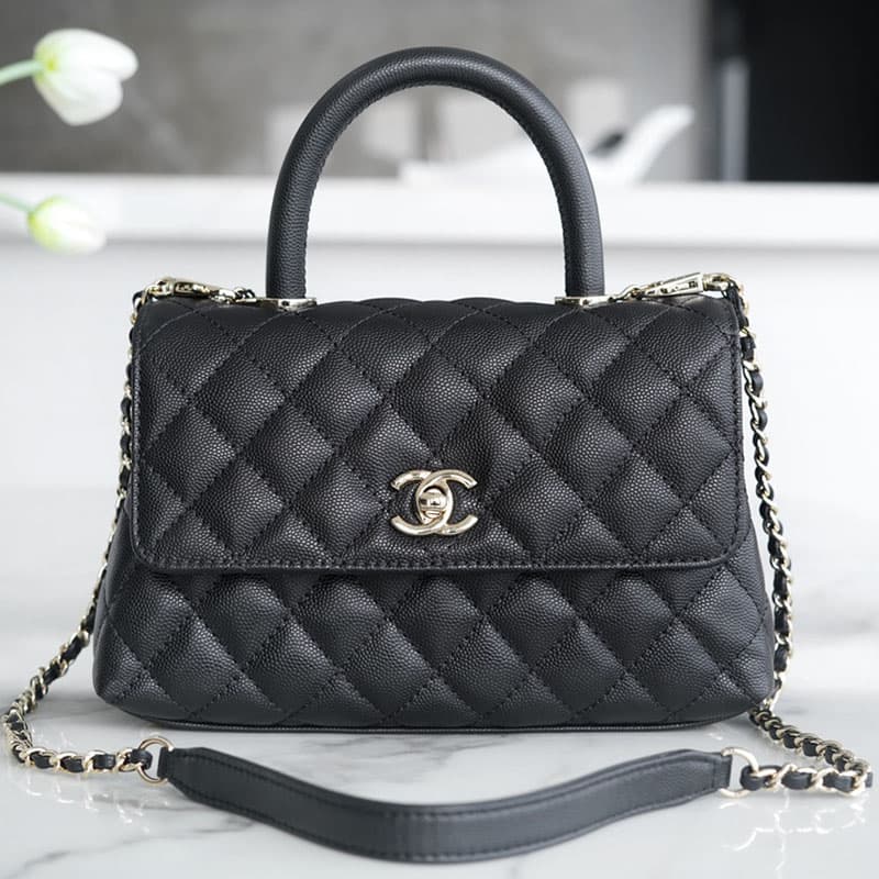 샤넬 코코 핸들 스몰 블랙 캐비어 가죽 금장 플랩백
