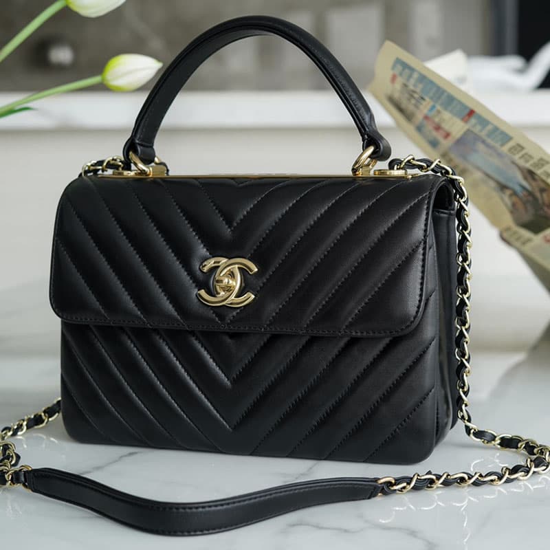 샤넬 트렌디CC 쉐브론 탑핸들 스몰