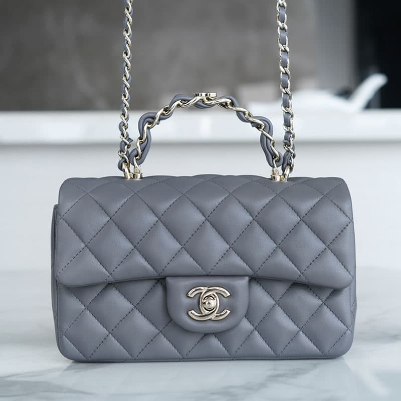 샤넬 23k 뉴미니 탑핸들 CC 클래식 플랩