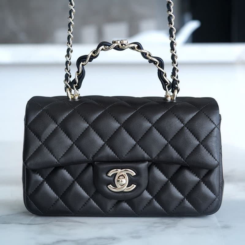 샤넬 23k 뉴미니 탑핸들 CC 클래식 플랩