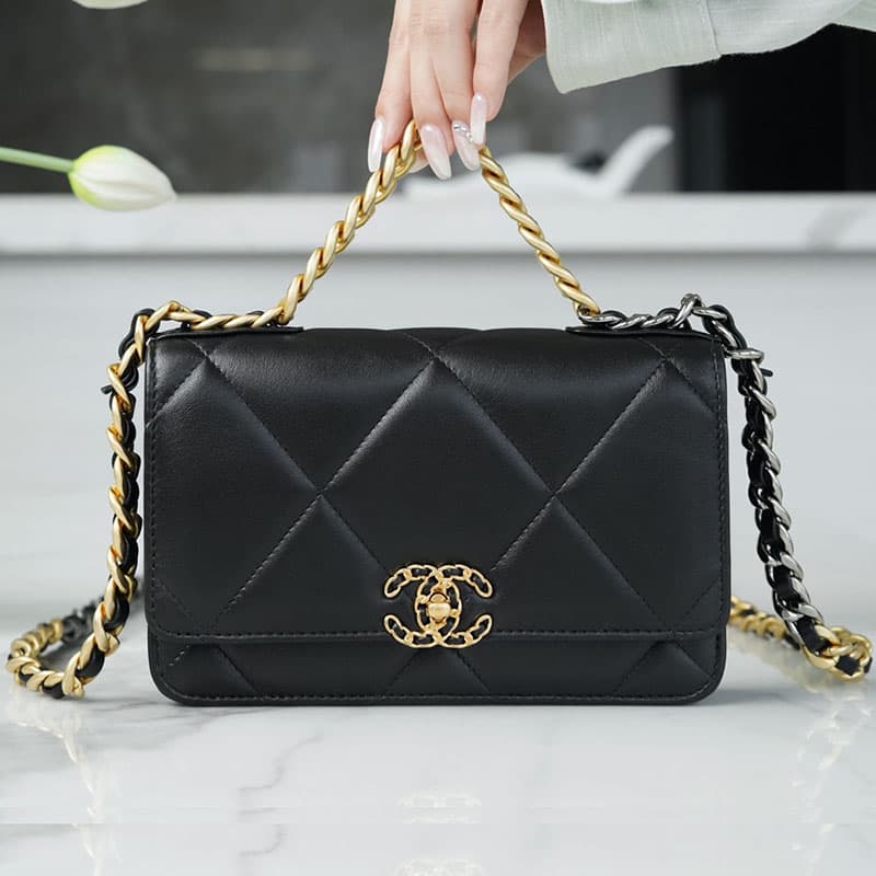 샤넬 24p 19 WOC 블랙 골드 백