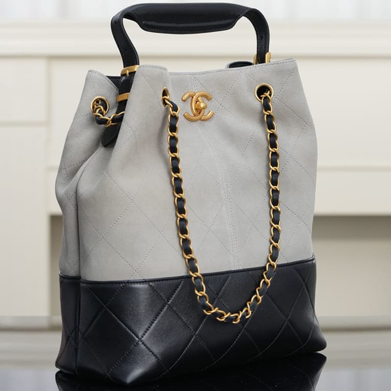 샤넬 25A 스웨이드 쇼퍼백