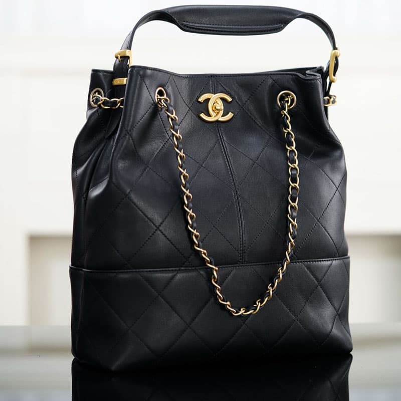 샤넬 25A 카프스킨 골드메탈 쇼핑백