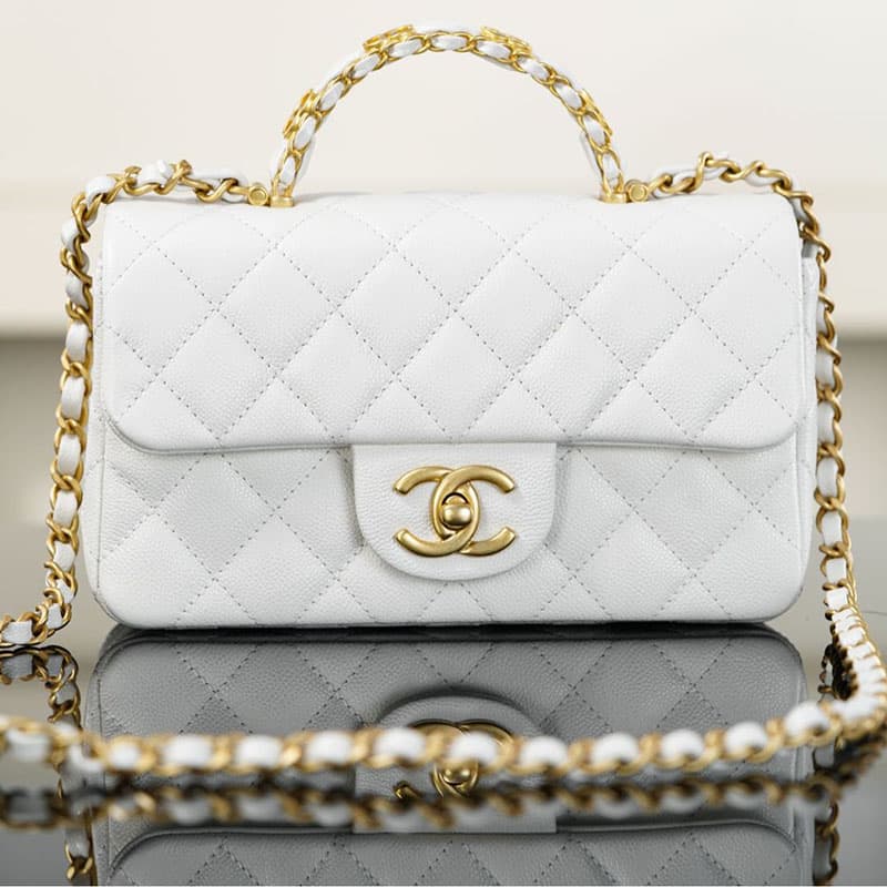 샤넬 25B 램스킨 체인 탑 핸들 크로스백 골드메탈 화이트