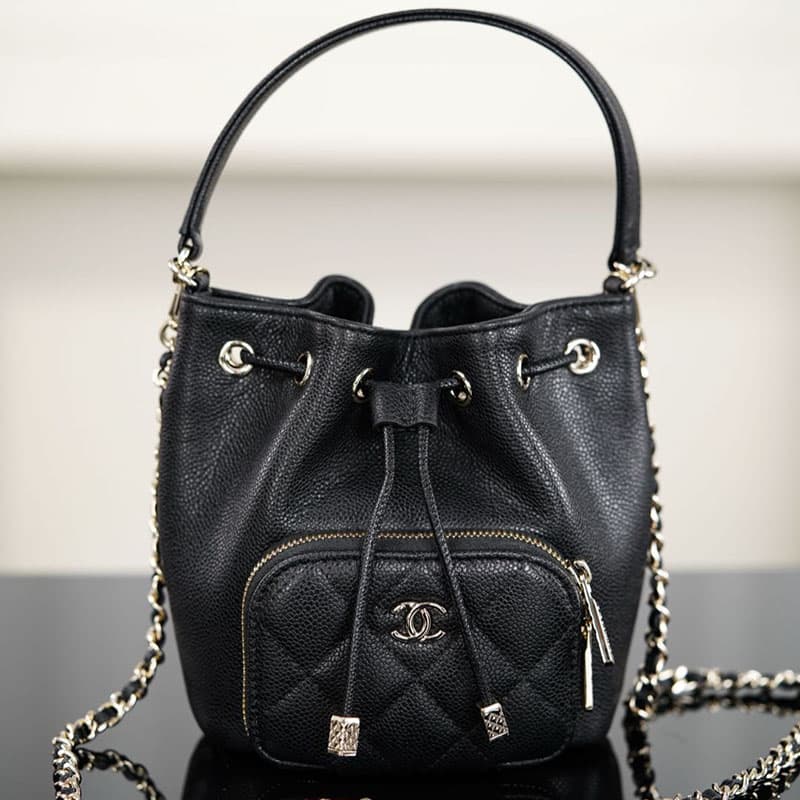 샤넬 25B 체인 미니 버킷백 캐비어