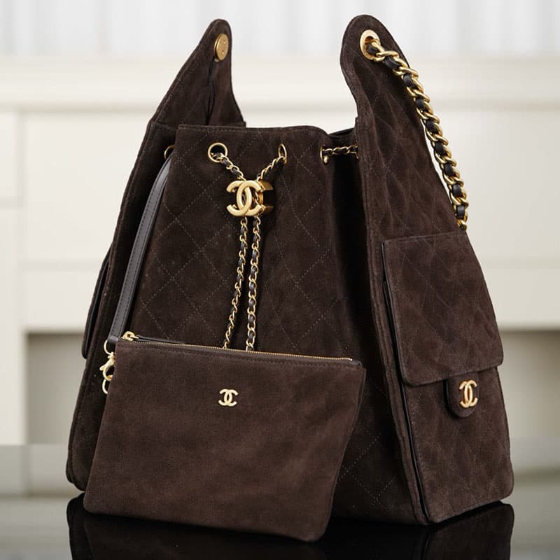 샤넬 25 미디움 백 스웨이드 카프스킨 골드 메탈 다크 브라운