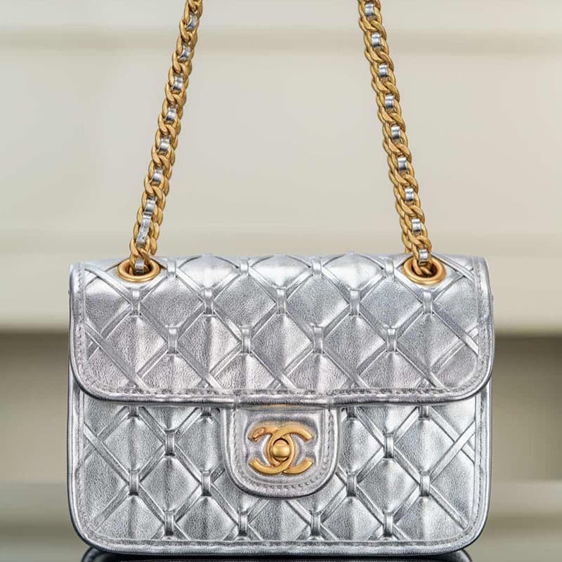 샤넬 25c 미니 플랩 백 실버 골드 메탈