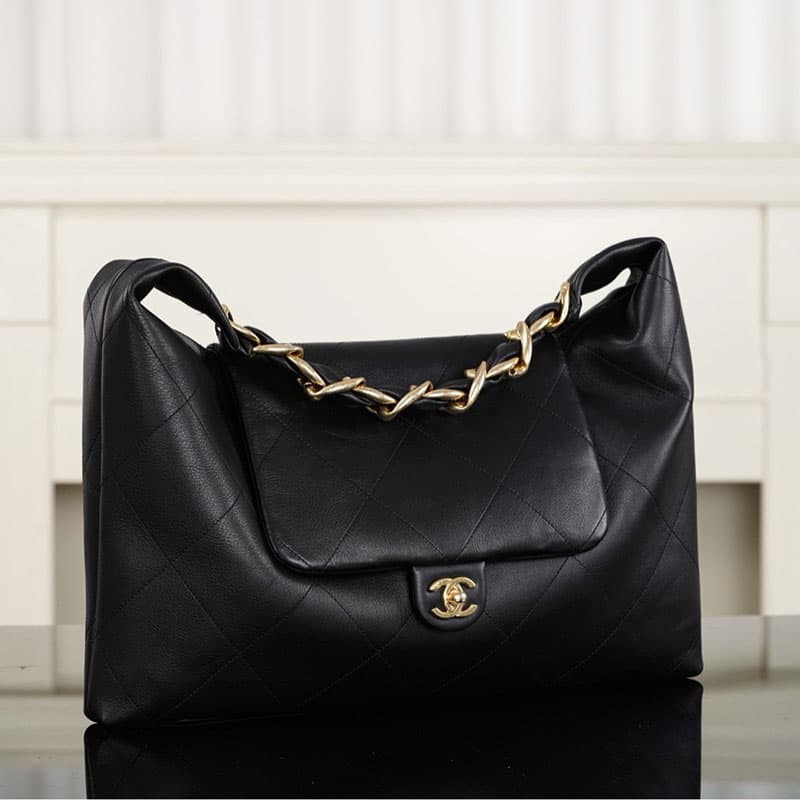 샤넬 25k 맥시 호보 백 골드 메탈 블랙