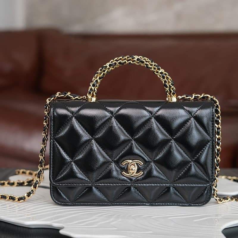 샤넬 WOC 스몰 레더 램스킨 골드 메탈 체인 플랩백