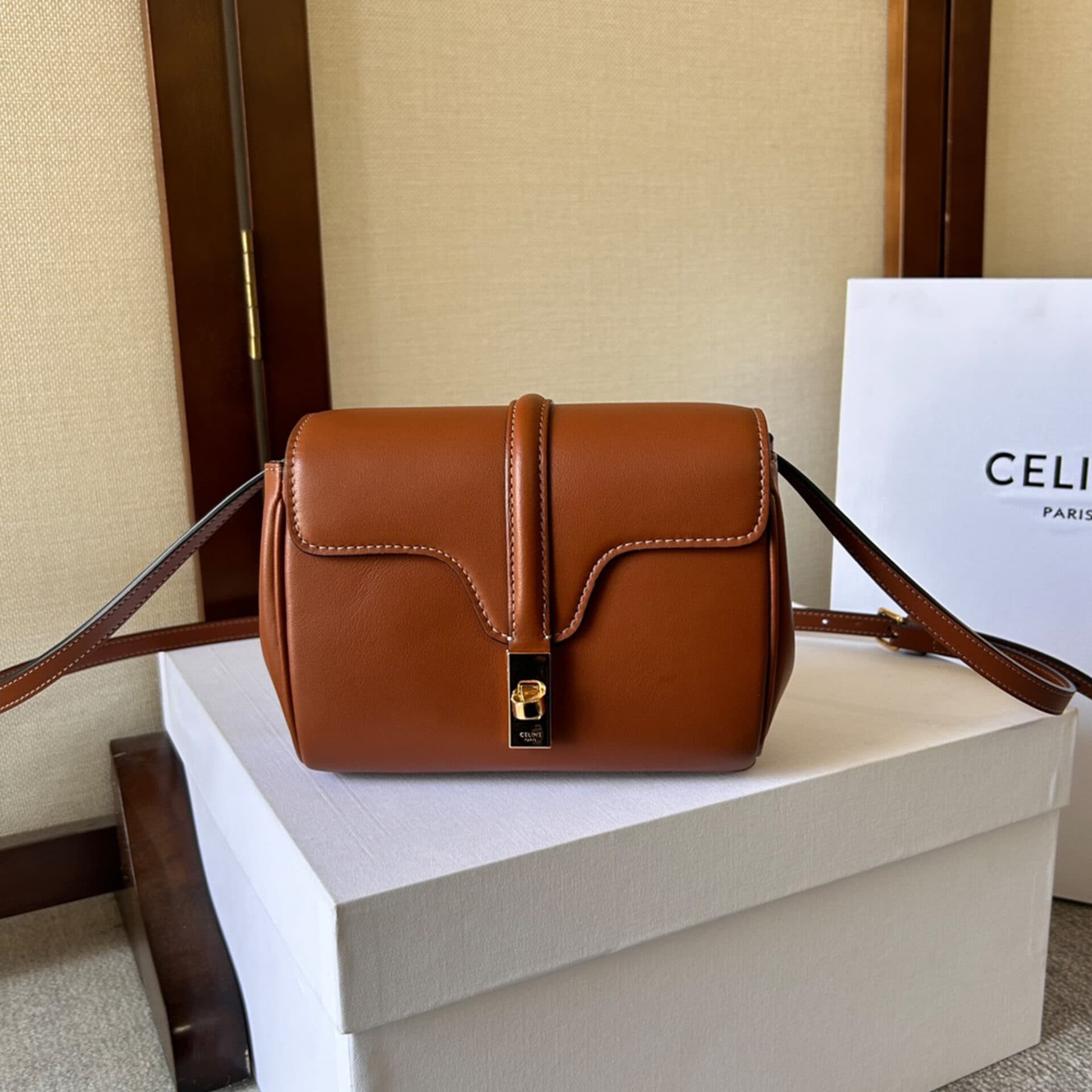 셀린 소프트 16 미니 스무드 카프 숄더백 18*12.5*6CM “2COLOR”