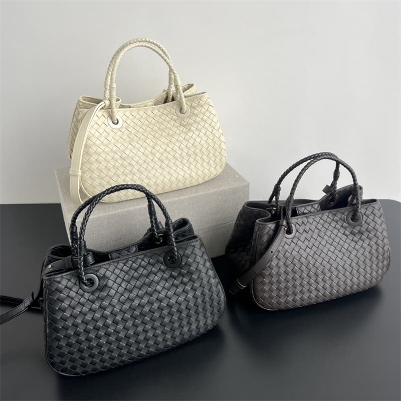 보테가베네타 인트레치아토 피콜로 바스켓 백 836261