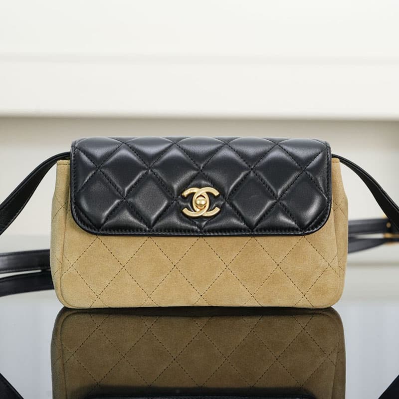 샤넬 스웨이드 보댕-주아유 램스킨 플랩백