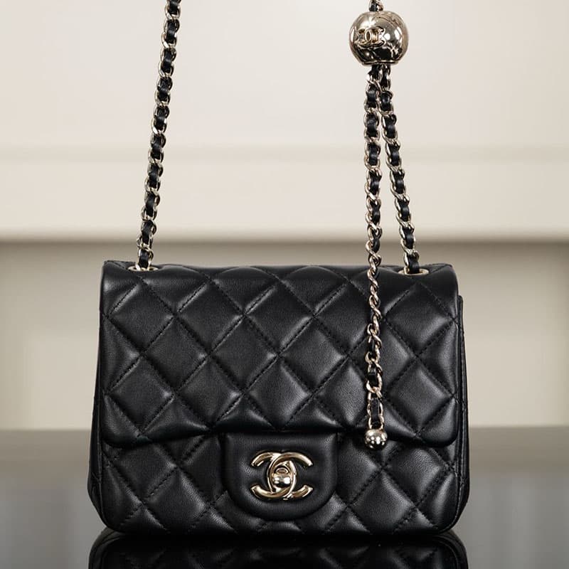 샤넬 25K 골드볼 클래식 플랩백 쁘띠삭 블랙