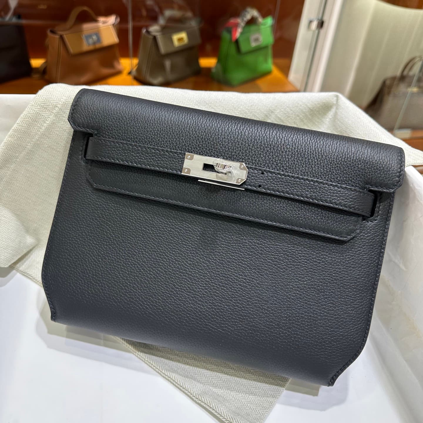 에르메스 켈리 데페슈 25 파우치