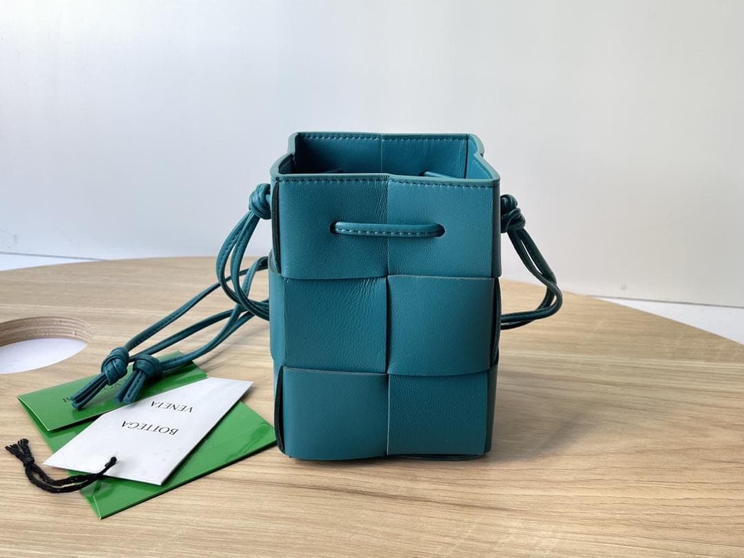 Bottega Veneta Cassette Crossbody Bucket