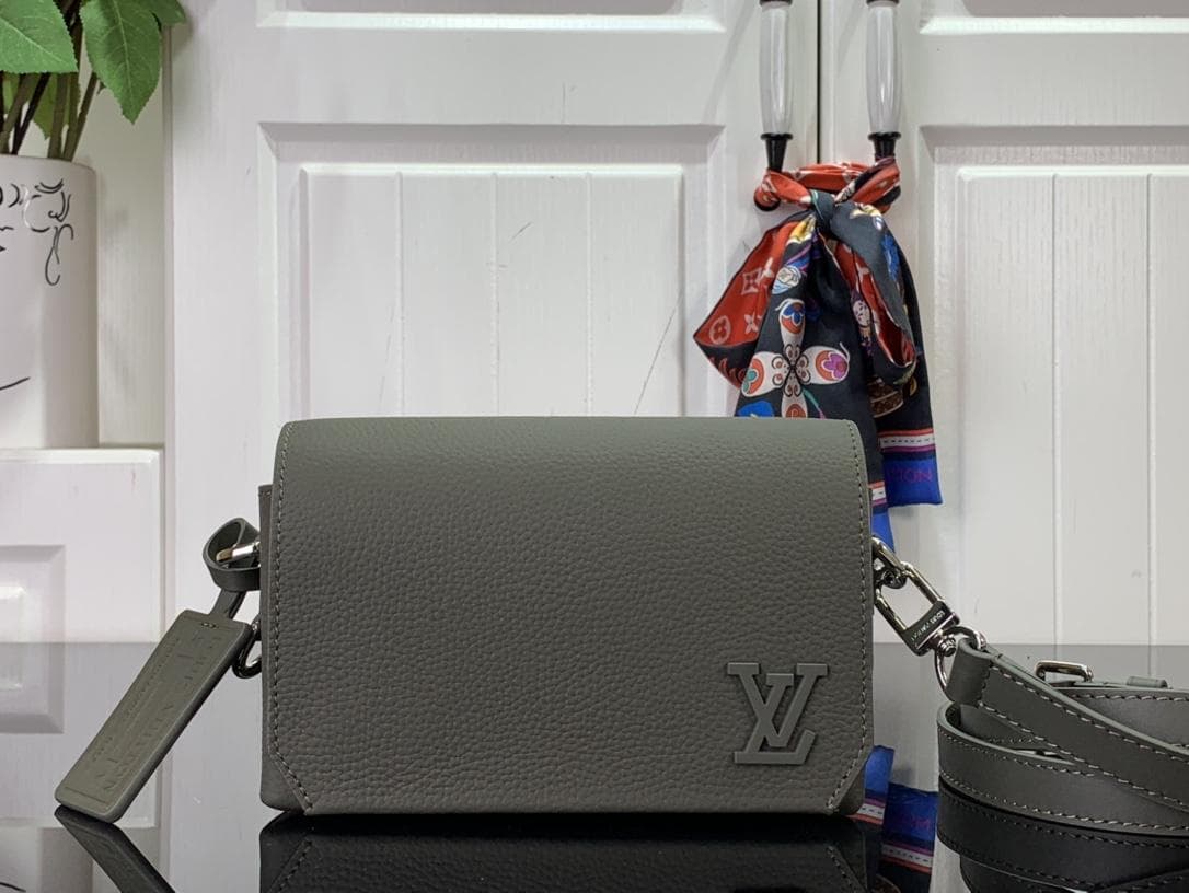 Louis Vuitton Fastline Wearable Wallet