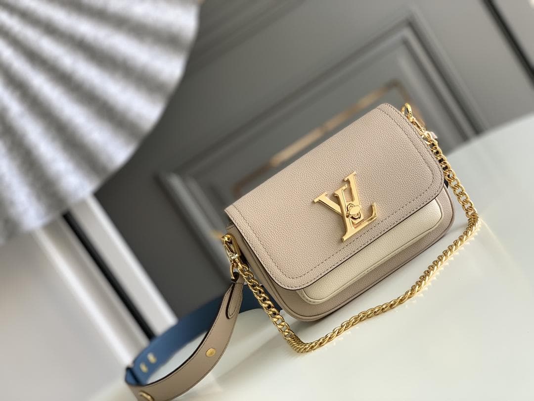 Louis Vuitton Lock Me Tender