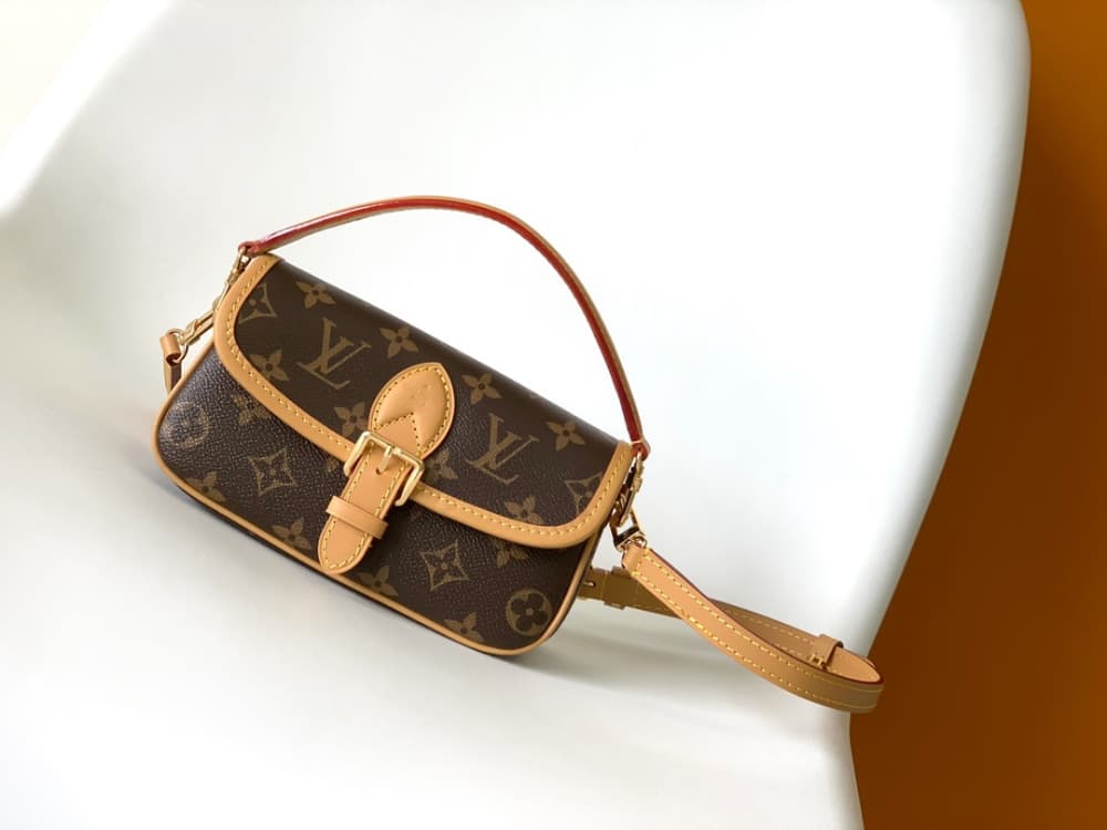 Louis Vuitton Nano Daine