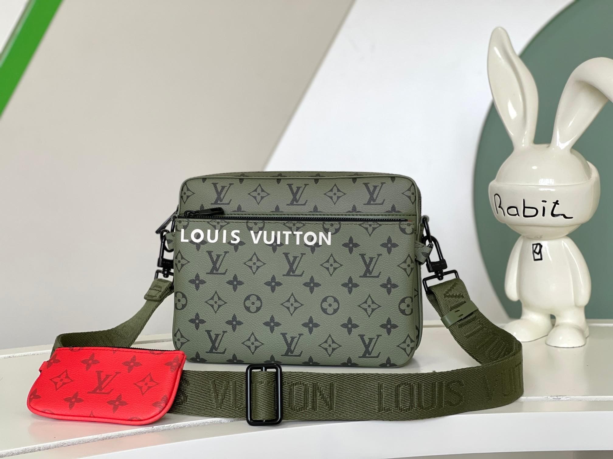 Louis Vuitton Trio Messenger Guitar