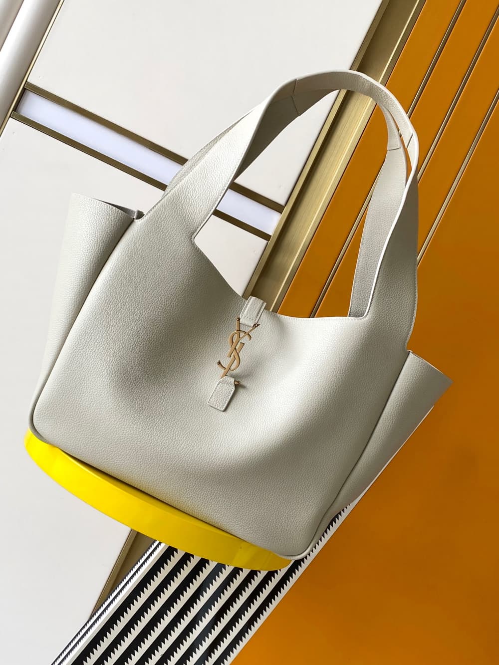 Saint Laurent Le 5 À 7 Bea In Grained Leather