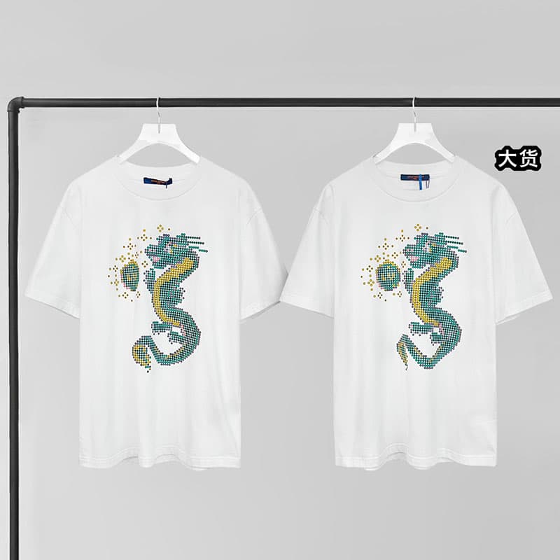 루이비통 드래곤 숏 슬리브드 코튼 티셔츠 1AFJG1